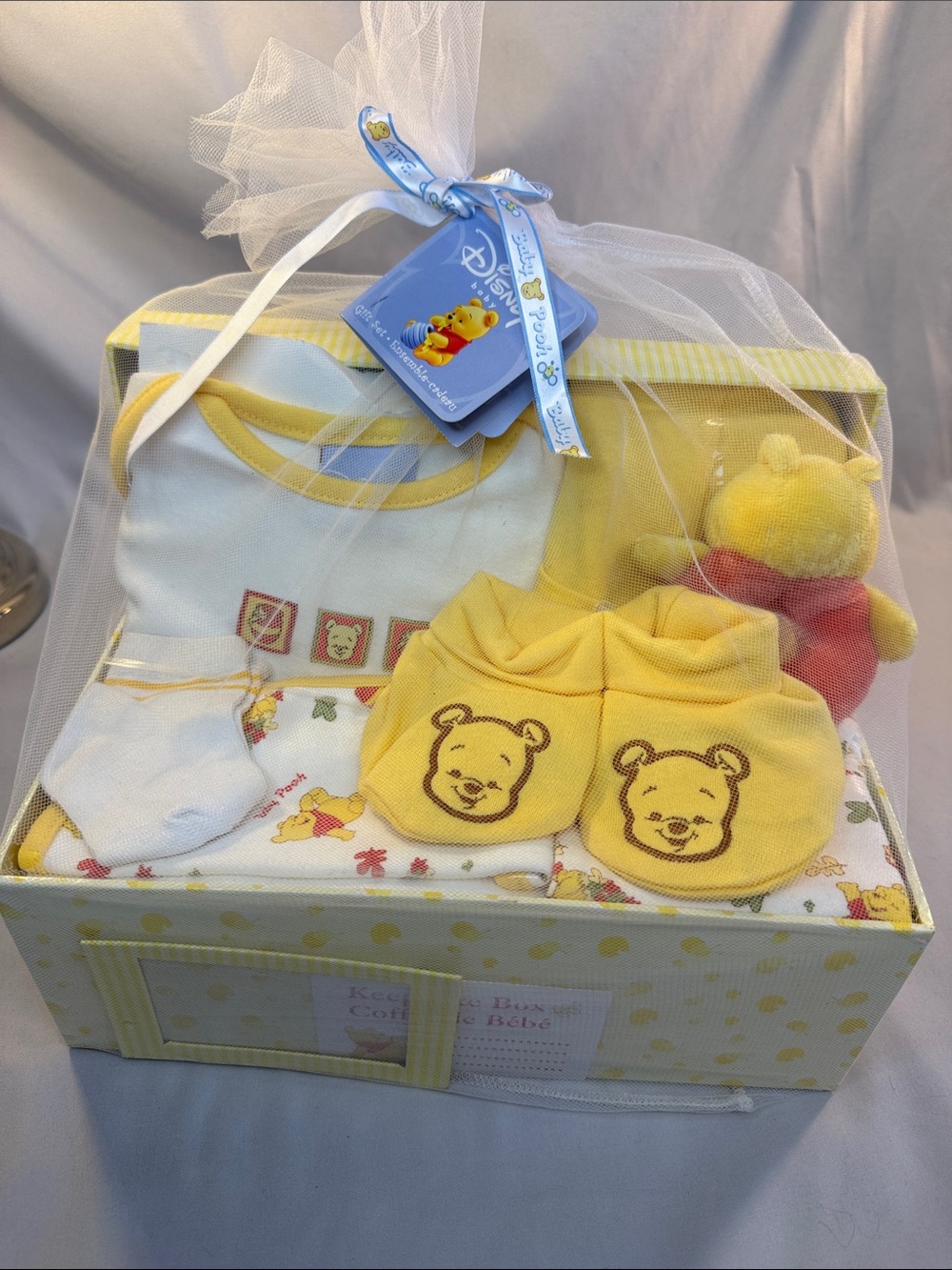 Disney Winnie the Pooh Yellow and White Baby Mittens & Gift Set